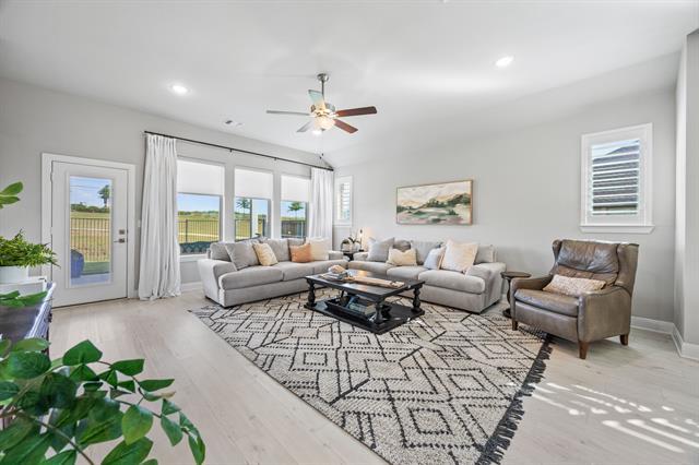 Building Photo - 2102 Clearwater Way