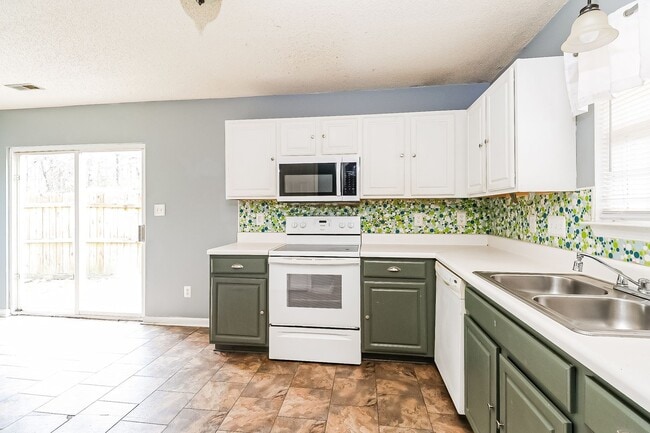 Building Photo - New Rental