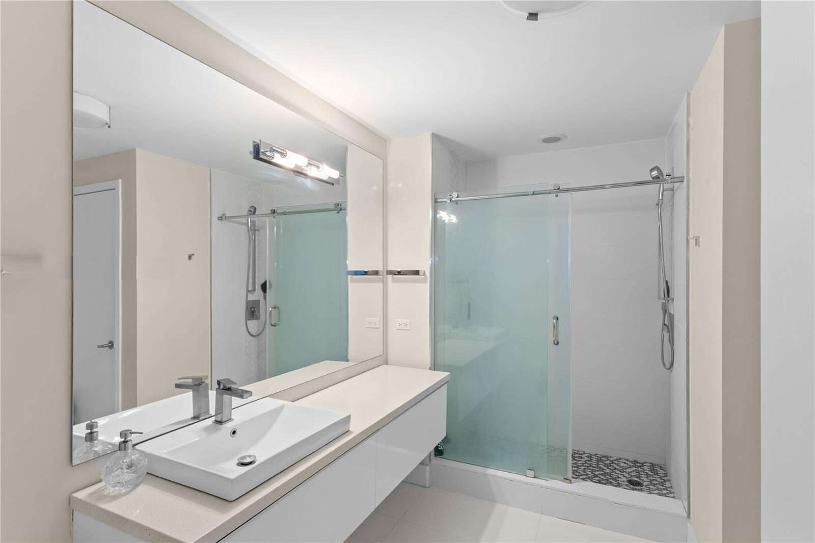 Building Photo - 3301 NE 1st Ave