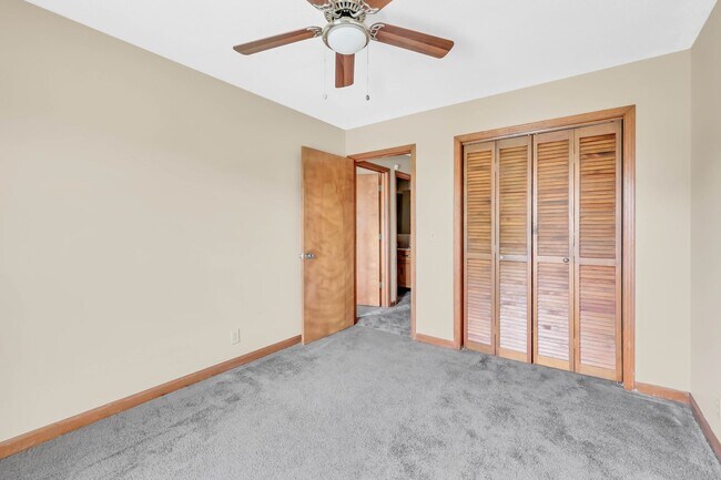 Building Photo - 532 Brentwood Cir