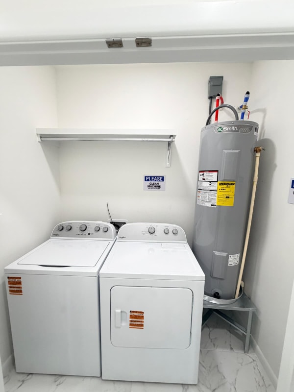 Building Photo - 2300 E San Andrea St