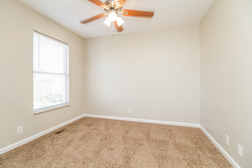 Building Photo - 2300 Crescent Valley Pl