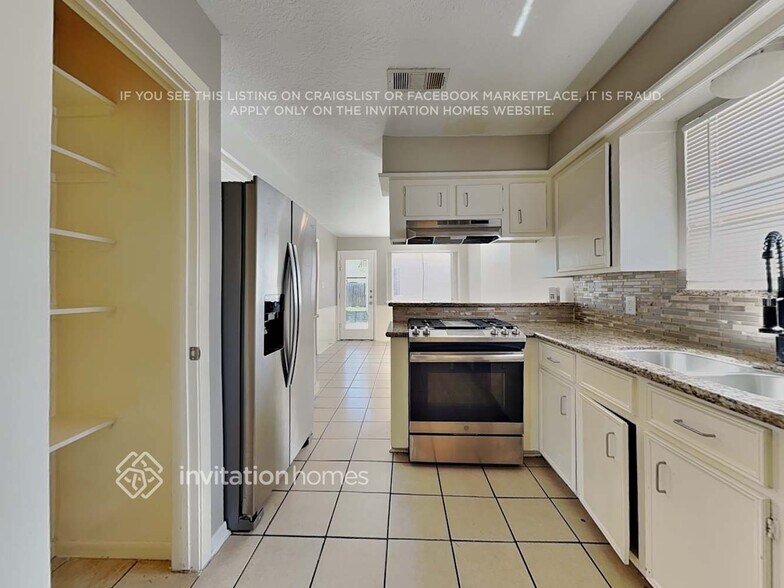 Building Photo - 24202 Spring Mill Ln