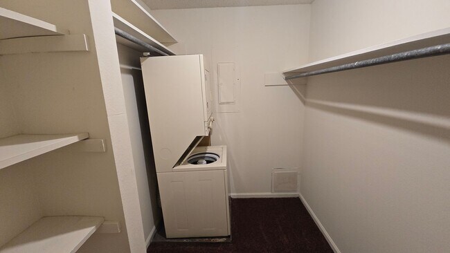 Building Photo - 109 Thornwell Ct