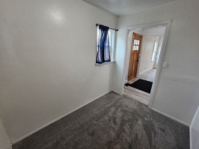 Building Photo - Newly Remodeled Home on the South Hill