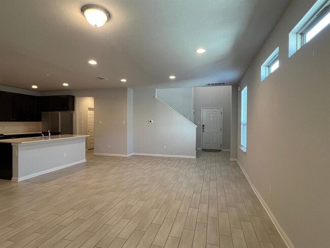 Building Photo - 124 Old Stage Coach Rd