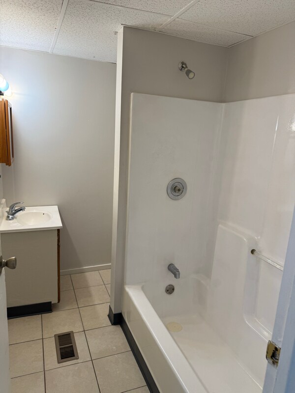 Building Photo - 505 6th St NE