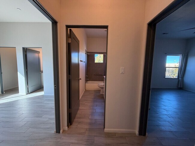 Building Photo - 14 Plano Arbolito