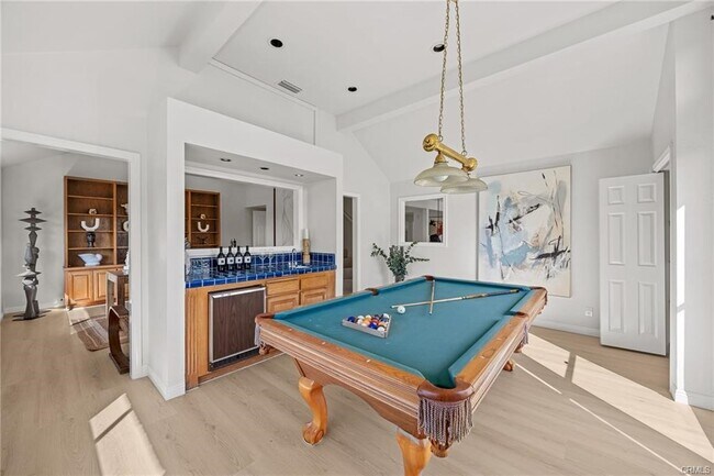 Building Photo - 673 S Mentor Ave