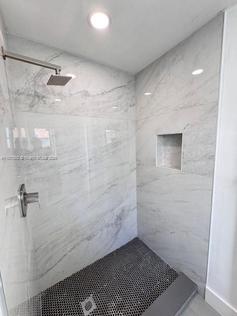Building Photo - 1021 NE 33rd St