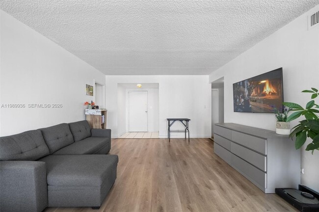 Building Photo - 250 174th St