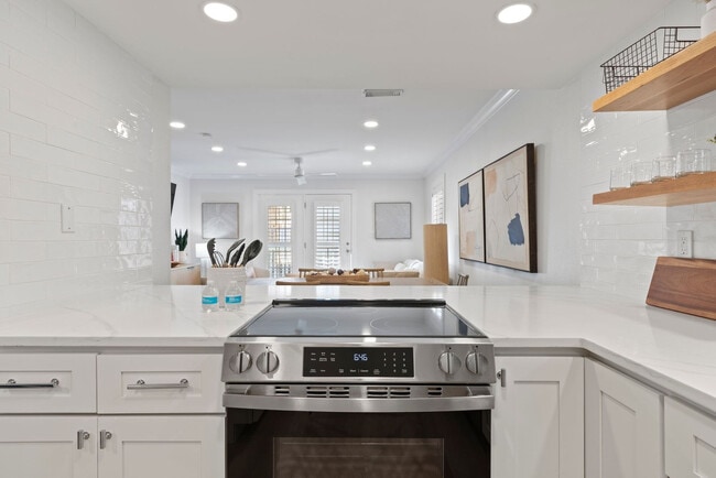 Building Photo - 13 Gulf Breeze Ct