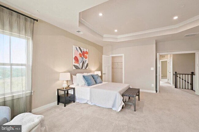 Building Photo - 24274 Thurso Sq