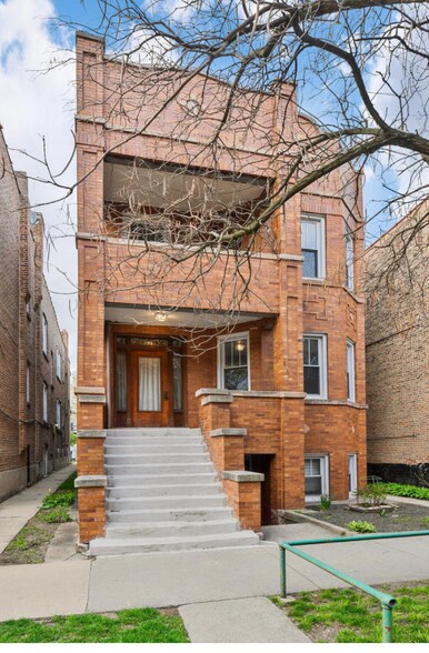 Building Photo - 2132 W Iowa St