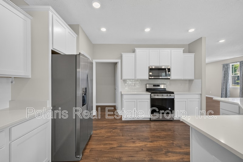 Building Photo - 9073 Lieven St