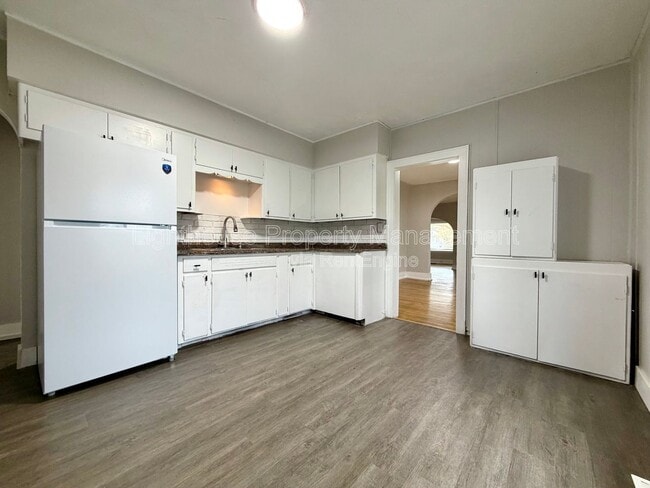 Building Photo - 2145 8th St