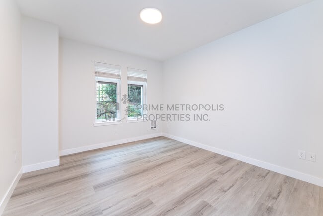 Building Photo - 1515 E Yesler Wy