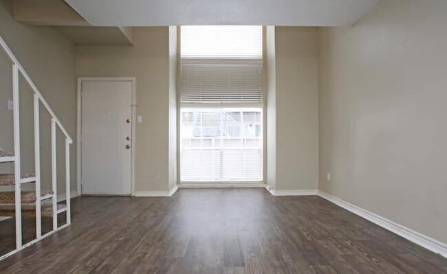 Building Photo - 2 bedroom in Houston TX 77029