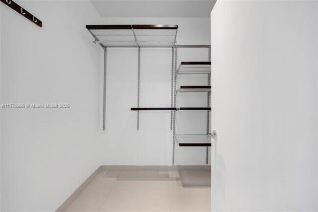 Building Photo - 17121 Collins Ave