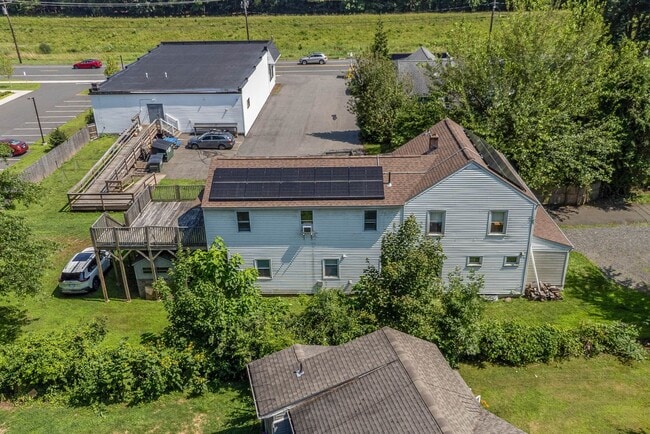 Building Photo - 43 Crescent Ave