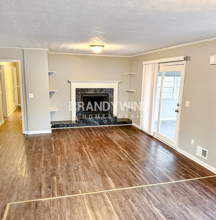 Building Photo - 3310 S Whisper Dr