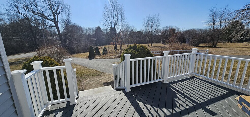 Private patio entrance way - 218 Old Fall River Rd