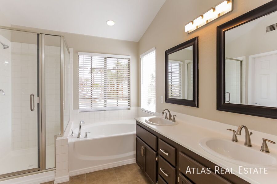 Building Photo - 6122 Flaming Arrow Rd