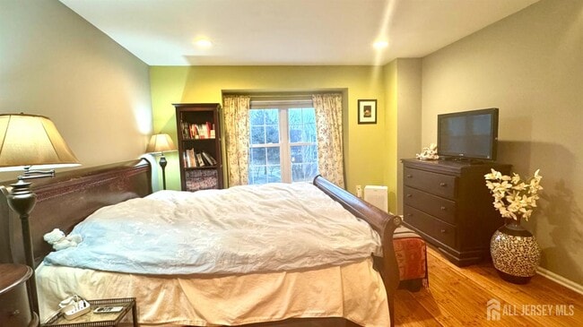 Building Photo - 32 Ketley Pl