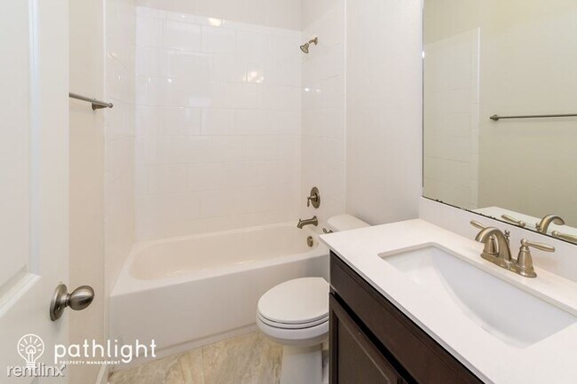Building Photo - 4 br, 3 bath House - 33 Paradise Valley Dr