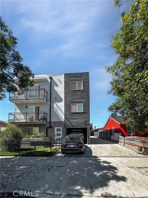 Building Photo - 1607 W 207th St