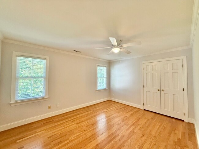 Building Photo - **OFFERING REFUNDABLE APPLICATION FEES & $250 MOVE IN PROMOTION** Incredible 5BD, 4.5BA House in ...
