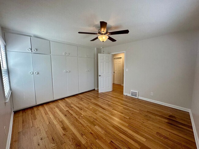 Building Photo - {5221} Updated Prairie Village Ranch + Fenced Yard + One Car Garage