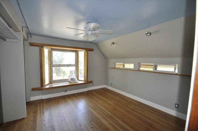 Building Photo - 3941 Kalamath St
