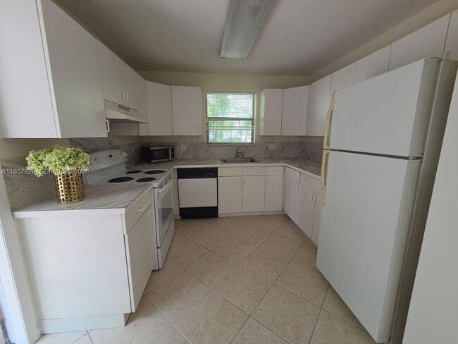 Building Photo - 814 Finley Ct