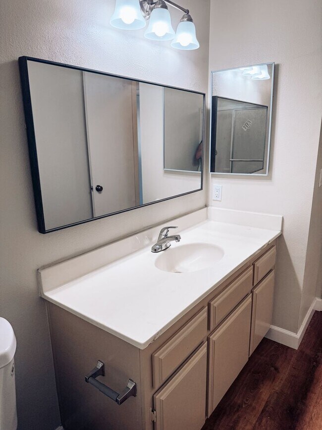 Building Photo - 6152 Orange Ave