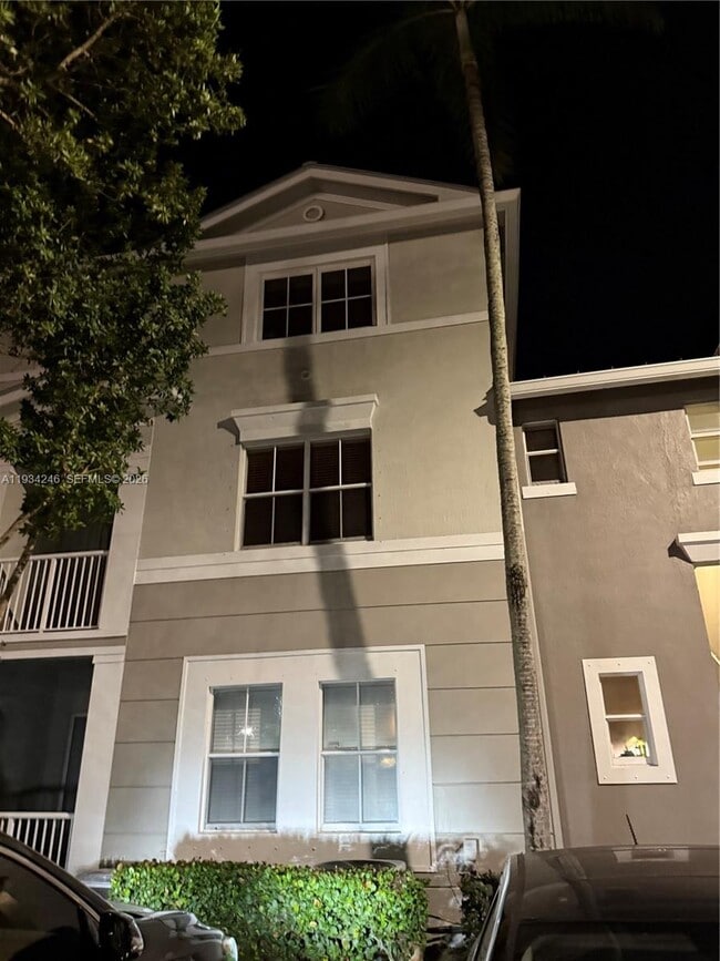 Building Photo - 2135 Shoma Dr