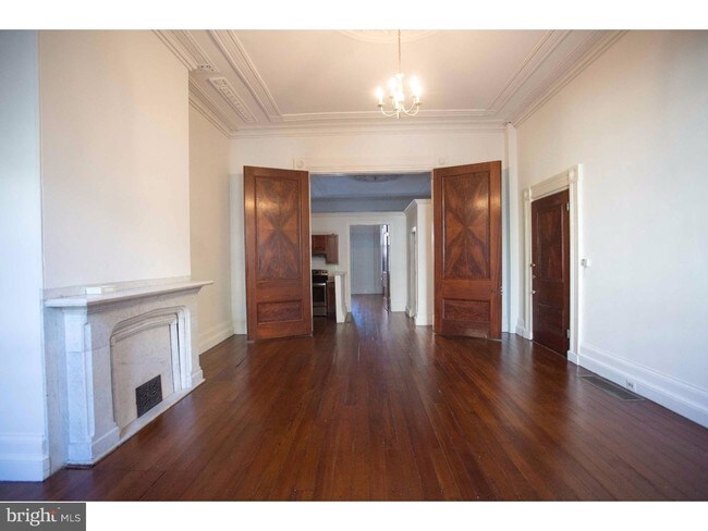 Building Photo - 916 Spruce St