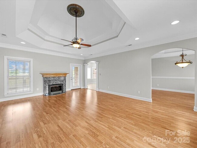 Building Photo - Gorgeous 3 Bed/2 Bath Home for Rent