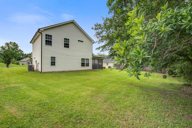 Building Photo - 202 Seneca River Dr