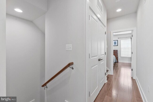 Building Photo - 14803 Retreat Blvd