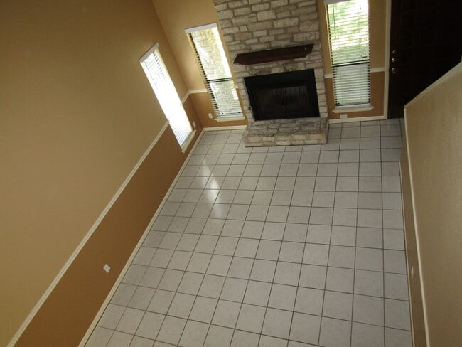 Building Photo - 7001 Winedale Dr