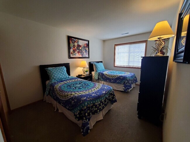 Building Photo - 2309 Deer Park Dr