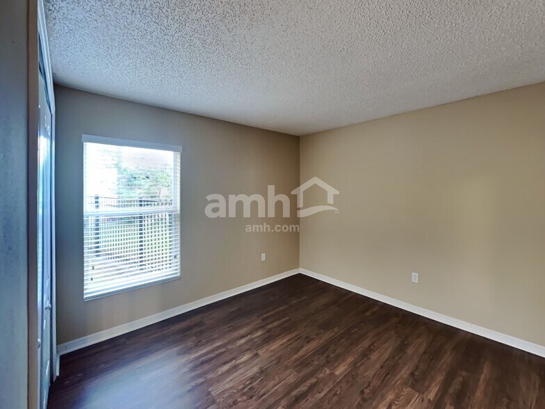 Building Photo - 15333 Harrowgate Way