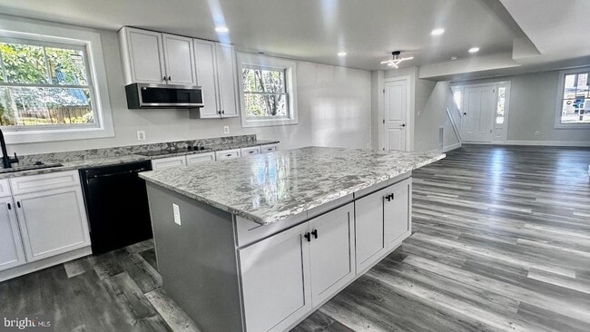 Building Photo - 5241 Main St