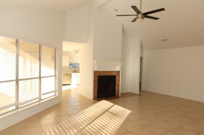 Building Photo - 13134 Worthington St