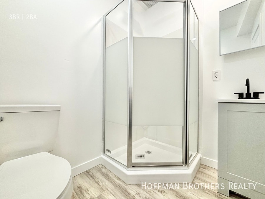 Building Photo - 1518 11th Pl