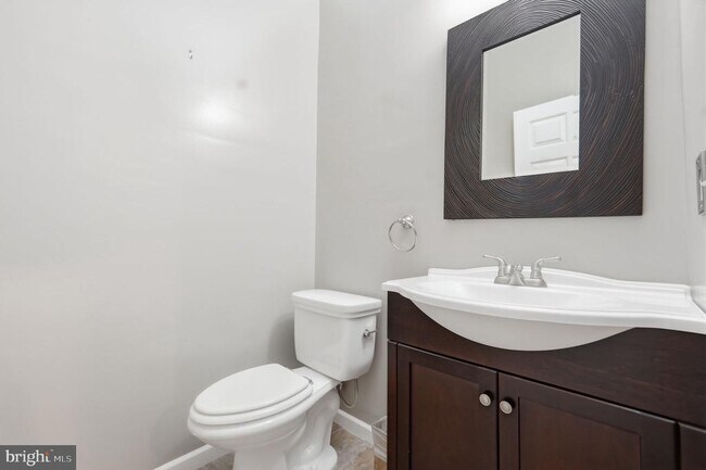 Building Photo - 15058 Danehurst Cir