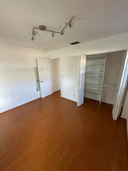 Building Photo - 3291 SW 4th St