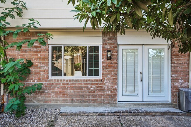 Primary Photo - 14545 Misty Meadow Ln