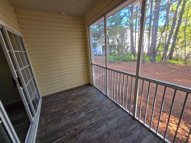 Building Photo - 1 Bed / 1.5 Bath – Magnolia Place | 2-Story Unit in GREAT LOCATION!